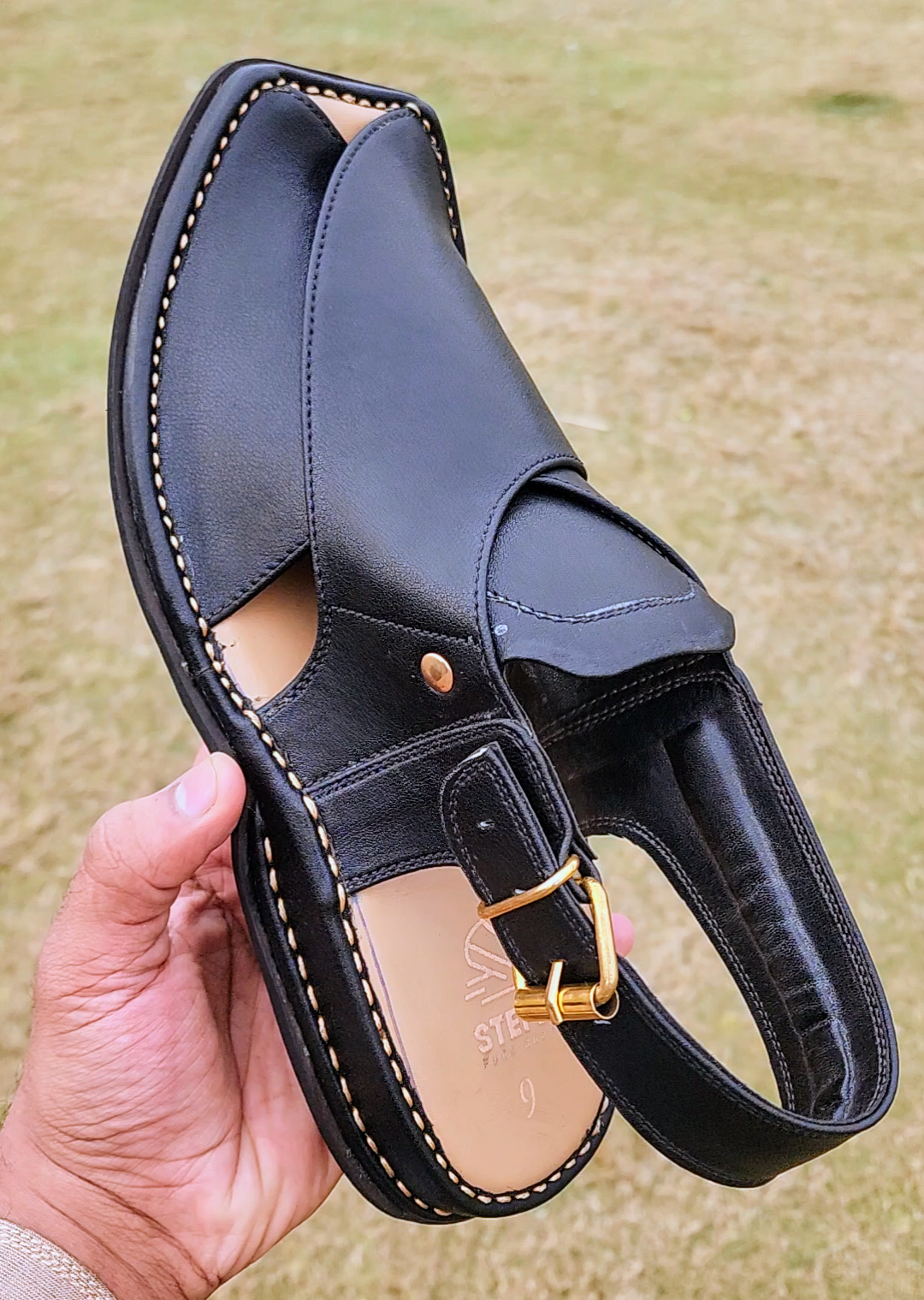 Black Zardari Shape Pishawari Chappal